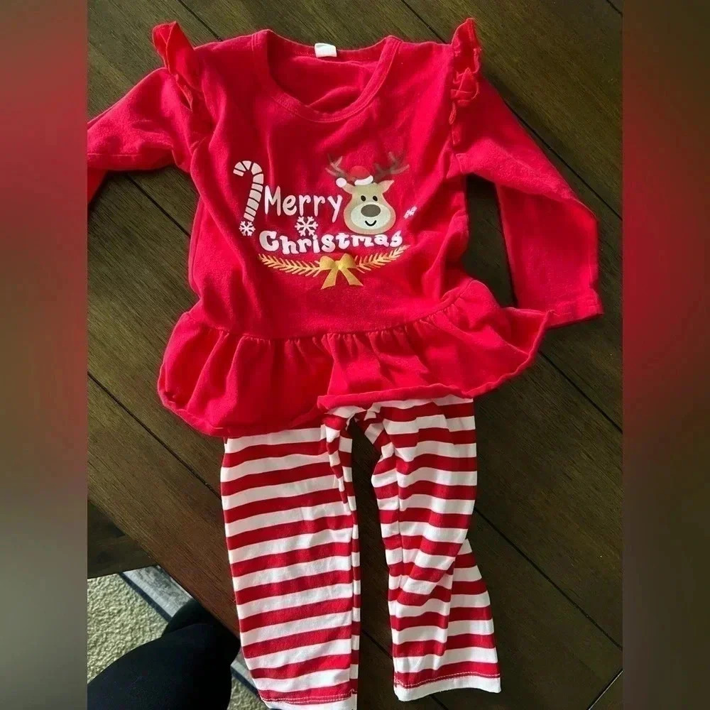 TODDLER CHRISTMAS BUNDLE : 3 outfits, Christmas themed - Picture 1 of 7